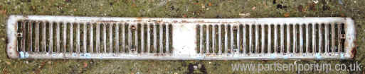Late_bay_vw_front_grill_white_2_rear.JPG (118971 bytes)