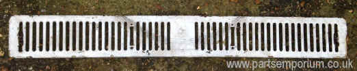 Late_bay_vw_front_grill_white_2.JPG (104608 bytes)
