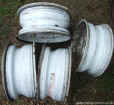 volkswagen_parts_Weller_wheels_6j_6x14_white_8_spoke_steel__3___for_sale.JPG (382435 bytes)