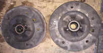 Brake_Drums_Pair_Front_T2_Bay_window_68-70_211405615C__with_backing_plates__1.jpg (299164 bytes)
